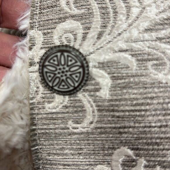 Chicos tan/neutral tapestry jacket faux fur lining Sz M - Picture 6 of 7